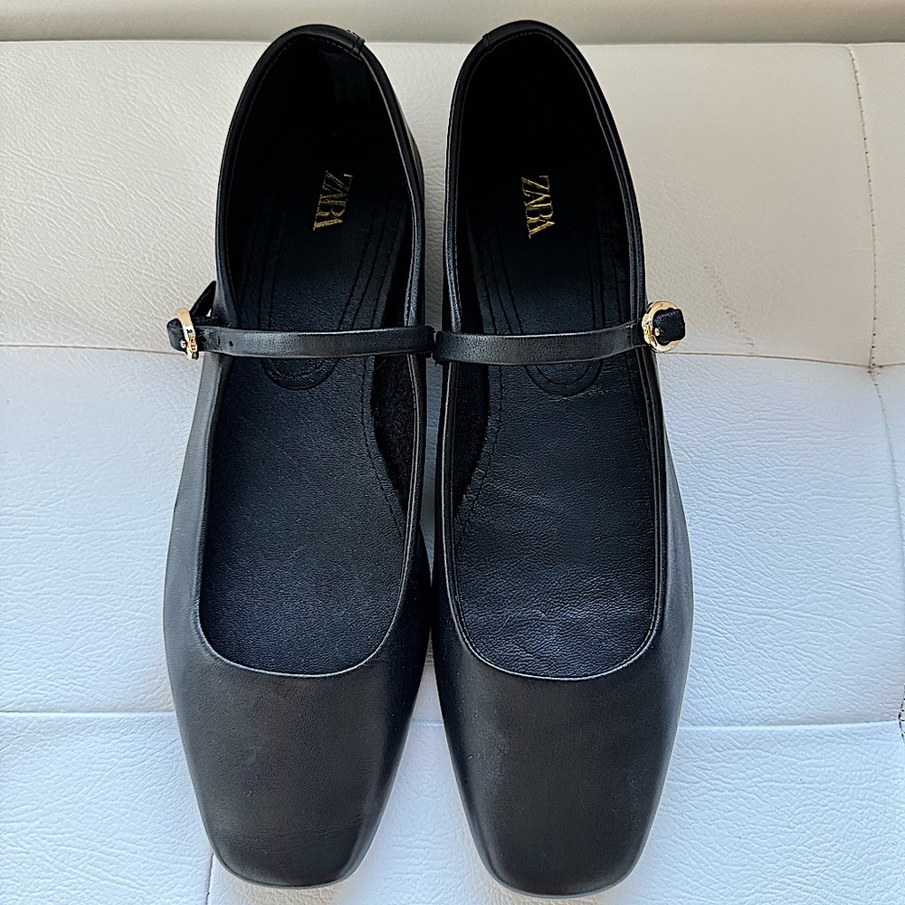 Zara Black Leather Ballet Flats, size 37